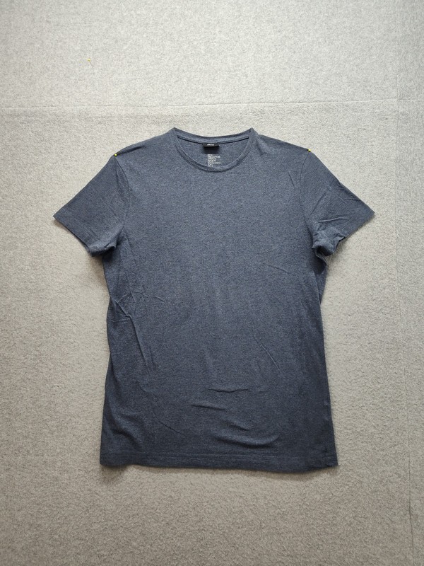 H&M Men Shirt L Gray Crew Neck Short Sleeve Flat Front Stretch Pullover Tee