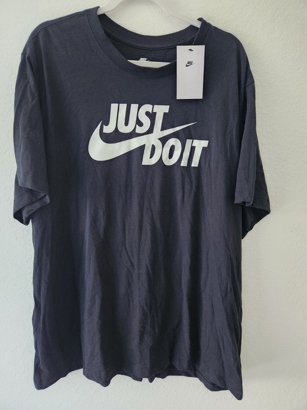Nike Men’s Sportswear T-Shirt, Black, 3X-Large