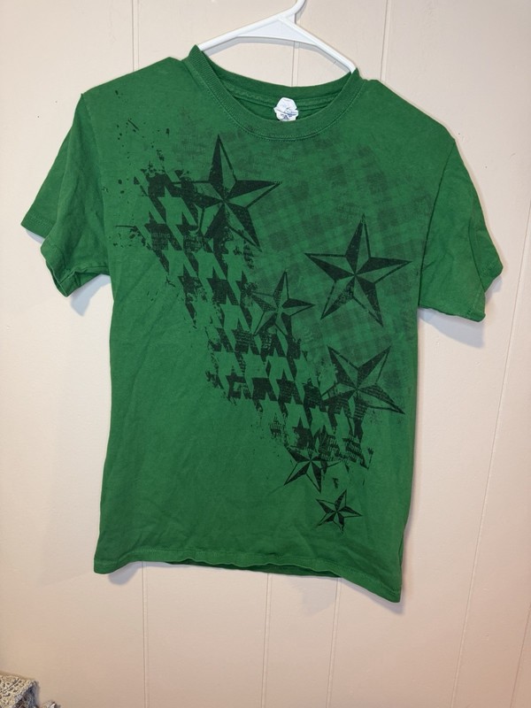 Delta Magnum Weight Men’s Small T Shirt Y2K Green Stars Emo Skater Nautical Star