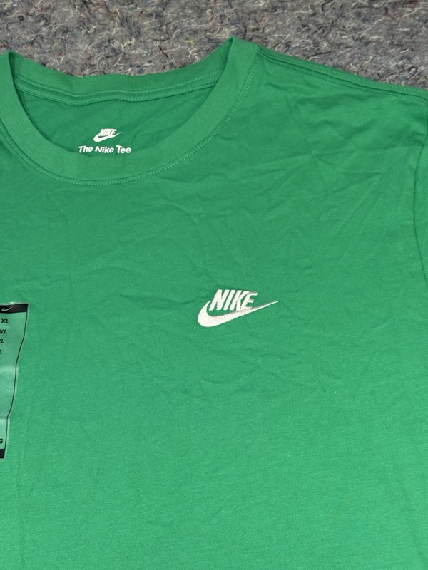 Nike Sportswear Club T-Shirt Men’s XL Green Standard Fit St Patrick’s Day Tee gallery