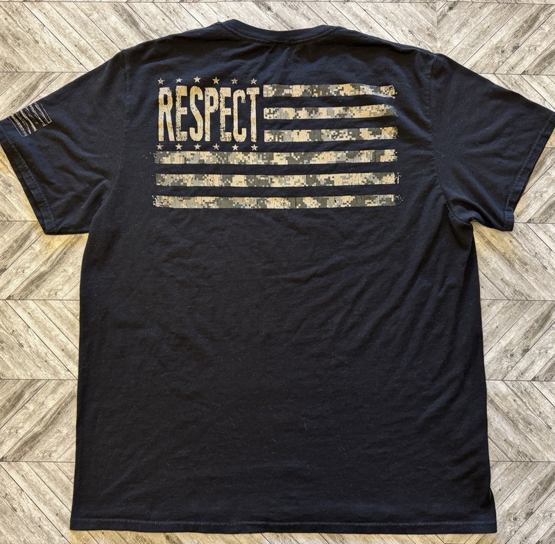 Buck Wear T-Shirt Mens XL Black Outdoor USA Flag Horns Respect Streetwear Logo