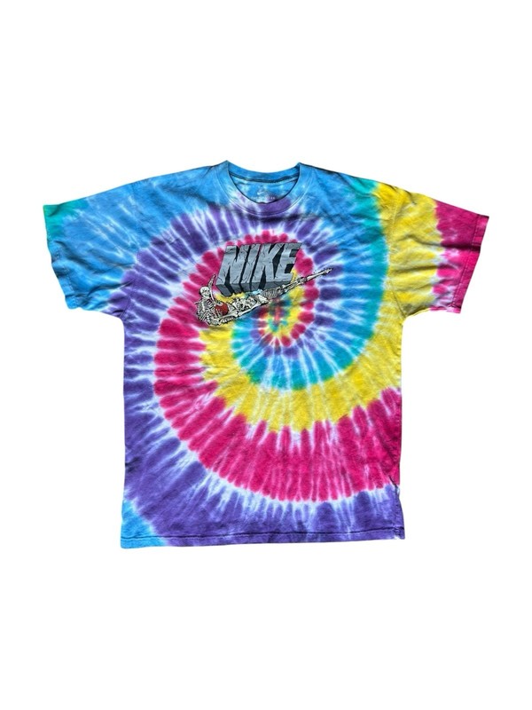 Nike Tee Tie Dye Skeleton Swoosh Trippy Men’s Size M Spell Out Logo Rare