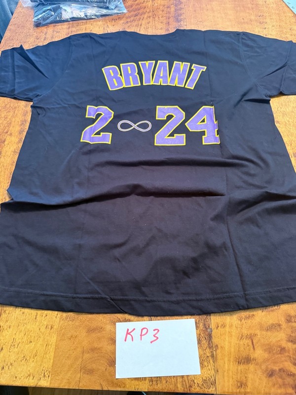Kobe Bryant T-Shirt Men’s XL Black Mamba FAMILY MAN SZ XL Rare Memorial NEW KP3 gallery