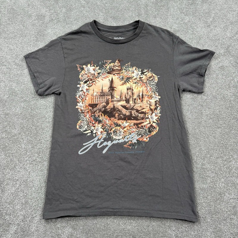 Harry Potter Hogwarts Boho Women’s Graphic T Shirt Size S Gray Castle
