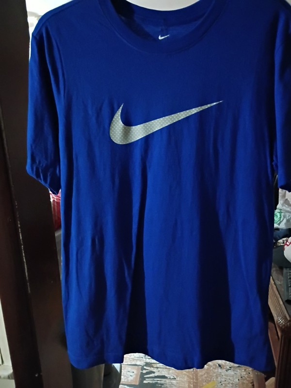 Nike Dri-FIT Men’s Size Small’ Swoosh Training T-Shirt