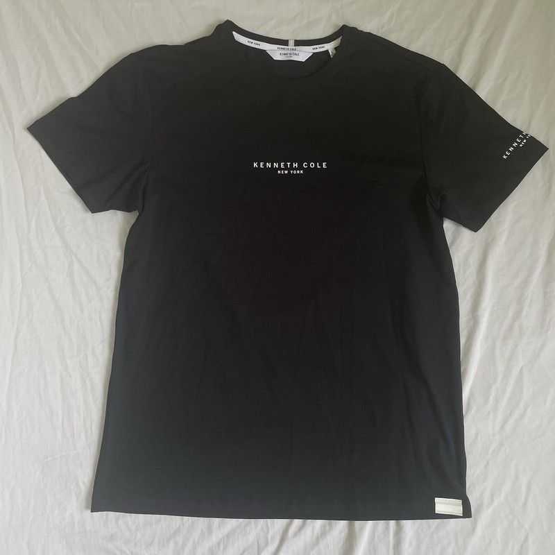 Kenneth Cole T-shirt men large Black | The Core Edit Collection