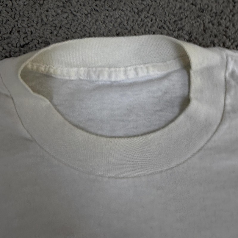 Vintage Material Things Shirt Mens Large White Arizona Coyote Desert Tee 90s gallery