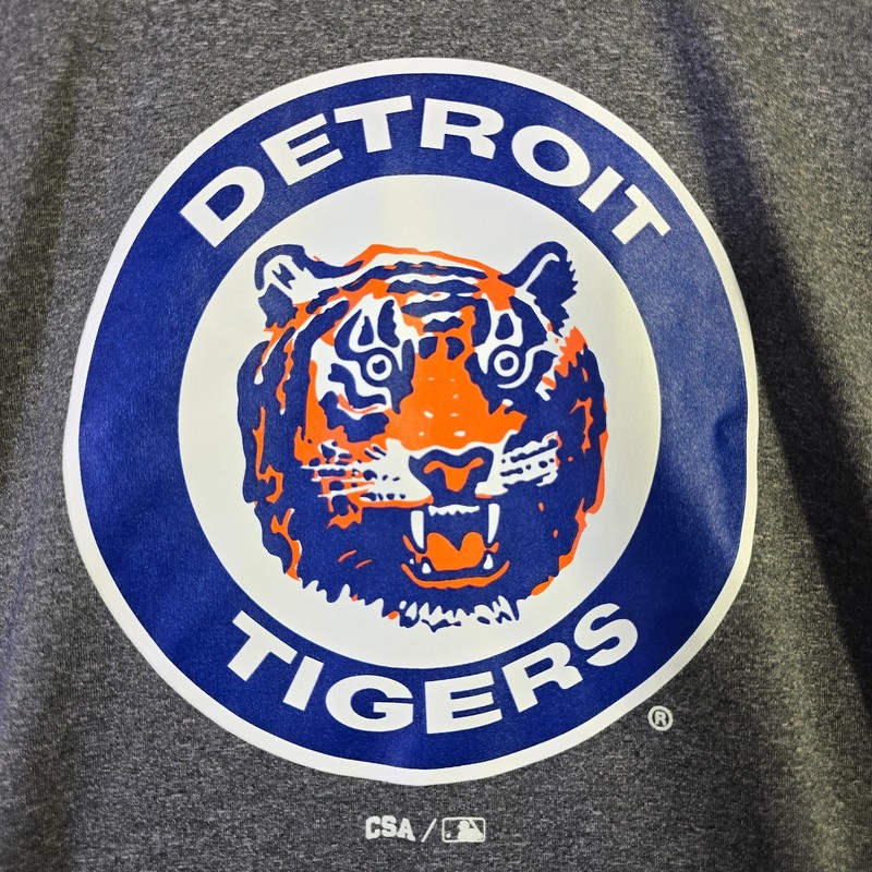 MLB Detroit Tigers Shirt Mens XL Gray Baseball Outdoor Sports Classic Retro NWT