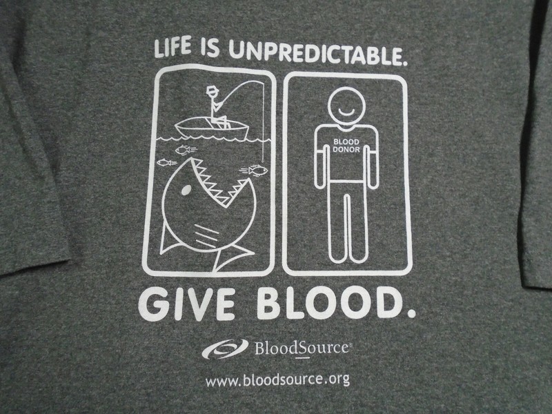 ‘GIVE BLOOD” Men’s Sz XL T-Shirt Gray w/white Graphics 50%Poly/50%Cotton