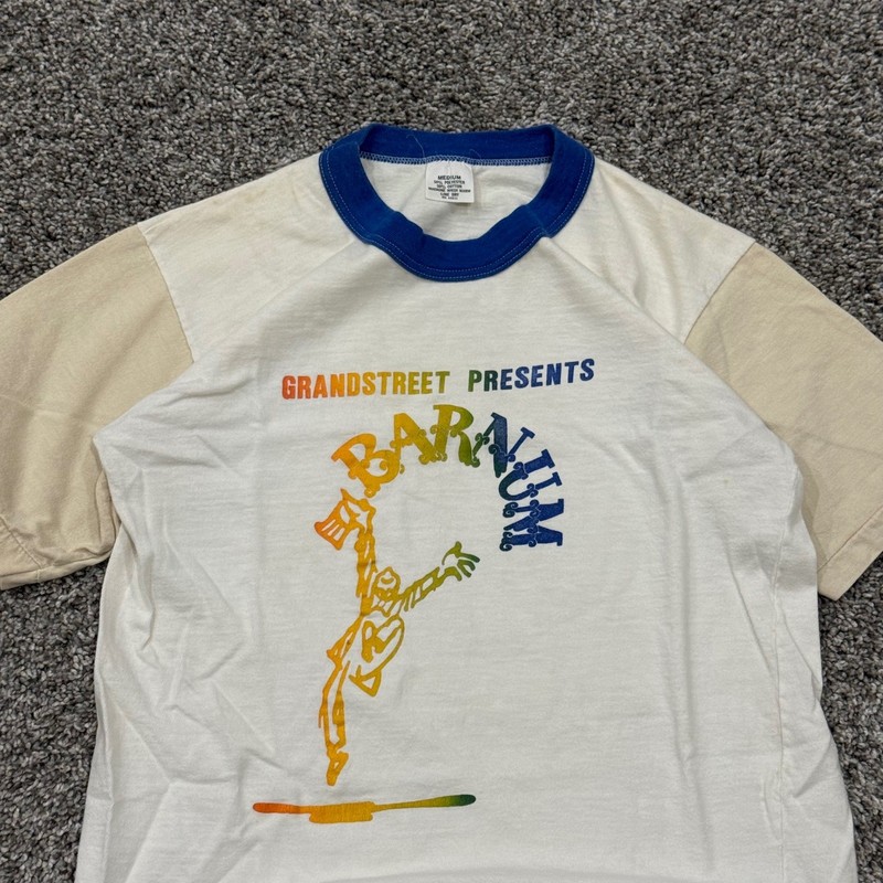 True Vintage 70s Barnum Baileys Circus Play T Shirt Two Tone Graphic M 18×22