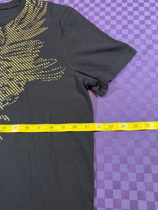 XL Armani Exchange Graphic Print Men's V-Neck T-Shirt Black Gold gallery