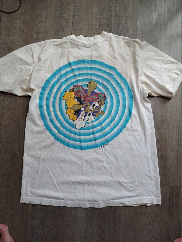 Vintage Looney Tunes 1993 White T-Shirt Size L, Giant Tag gallery