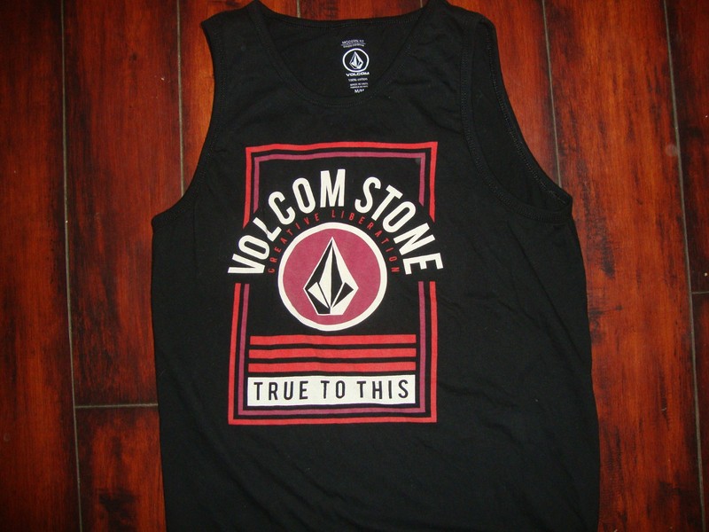 Men’s Volcom Medium TRUE TO THIS tank top SIZE MEDIUM NWOT