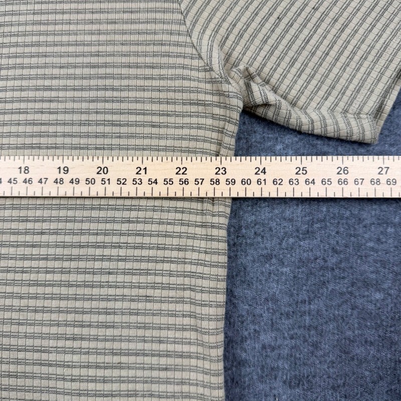 Claiborne V-Neck Shirt Men's XL Tan Horizontal Micro Stripe Short Sleeve Cotton gallery
