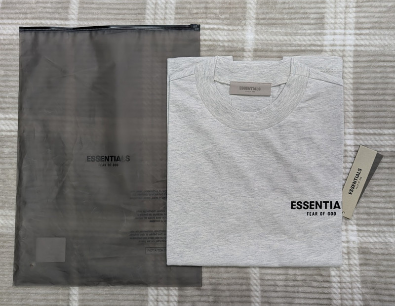Fear of God Essentials Tee Light Oatmeal Men's L Oversized T-Shirt NWT SS22 gallery