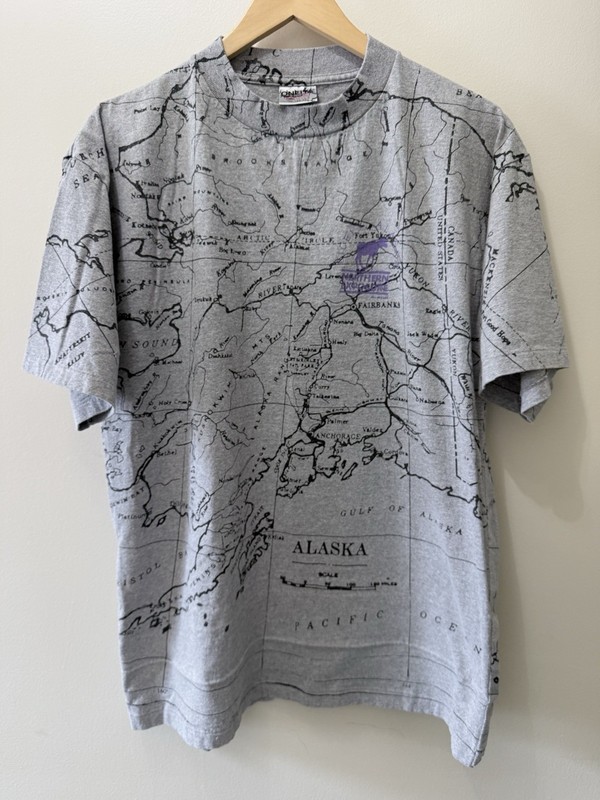 Vintage Stanley Desantis Northern Exposure T Tee Shirt Alaska AOP Souvenir XL
