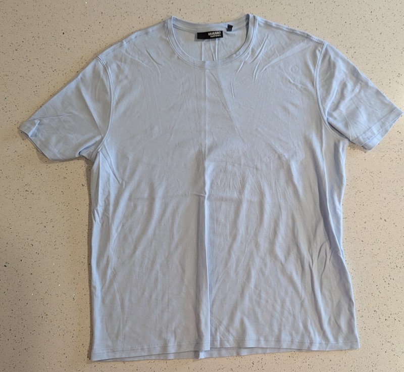 Murano Liquid Luxury Men’s T-Shirt in light blue Sz Lg Cotton Crew Neck
