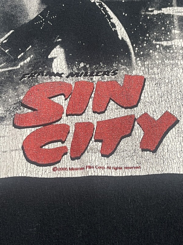 Vintage 2000 Y2K Sin City Movie 2XL Tee Jessica Alba Nancy Off Centered gallery
