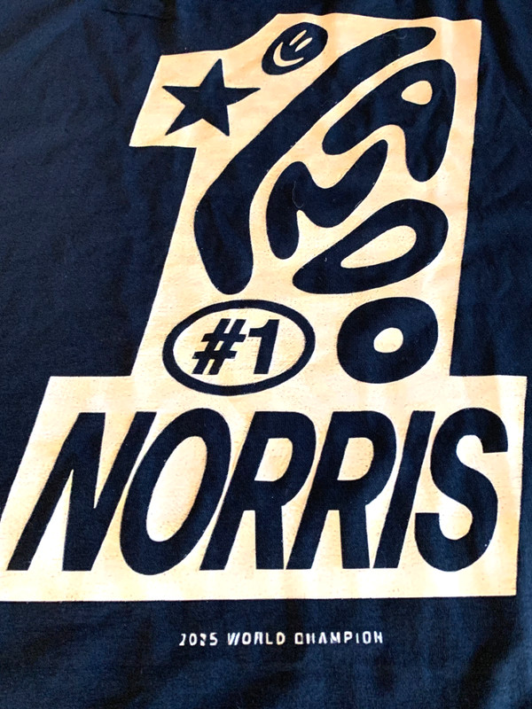 2025 F1 Racing Champion Lando Norris Black 100% Cotton XL T-Shirt 23″ x 28″.
