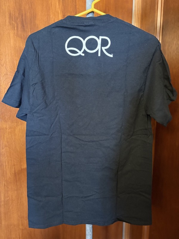 QoR Modern Watercolor Graphic T-Shirt in Black, Size M