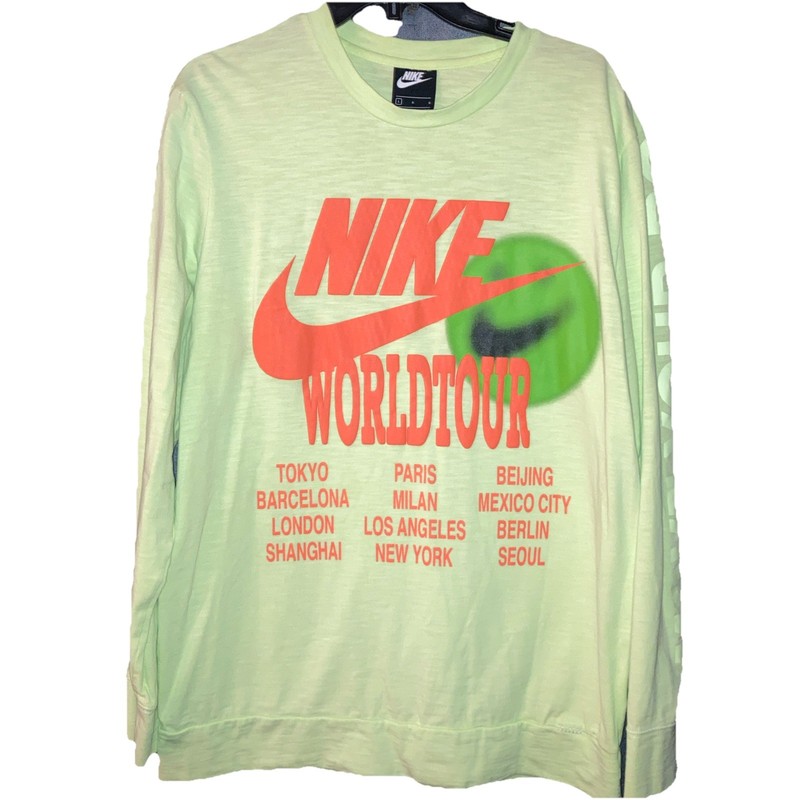Nike Sportswear World Tour T Shirt Glow In The Dark DA0629-383 Men’s Large