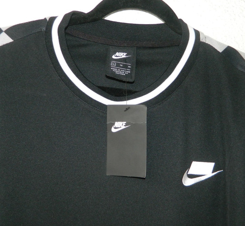 NIKE Sportswear Sport Pack short-sleeve t-shirt black w/checkered back XL NWT gallery