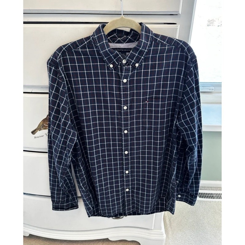 4 mens designer shirts size L Shirt bundle pronto Yono IZOD Hilfiger Timberlands
