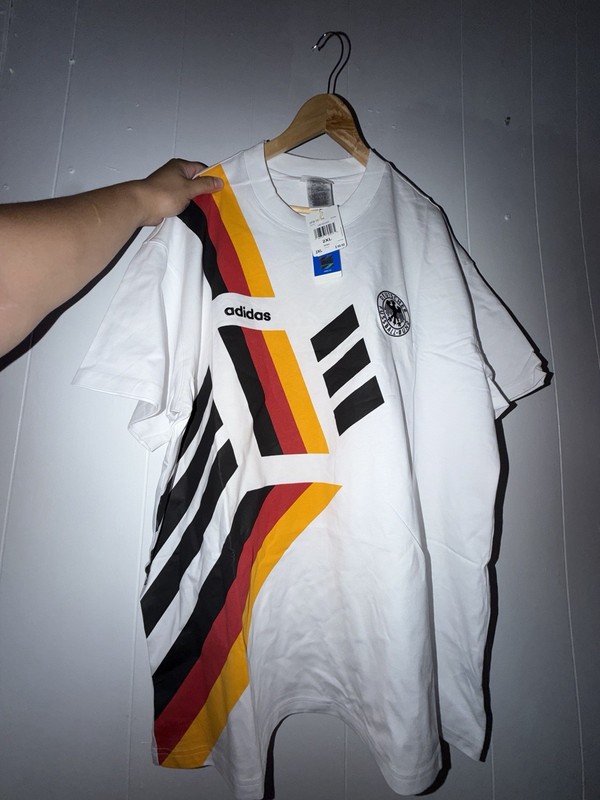 adidas Originals DFB Germany Men’s 2XL White Graphic Logo Cotton Crew Neck Tee