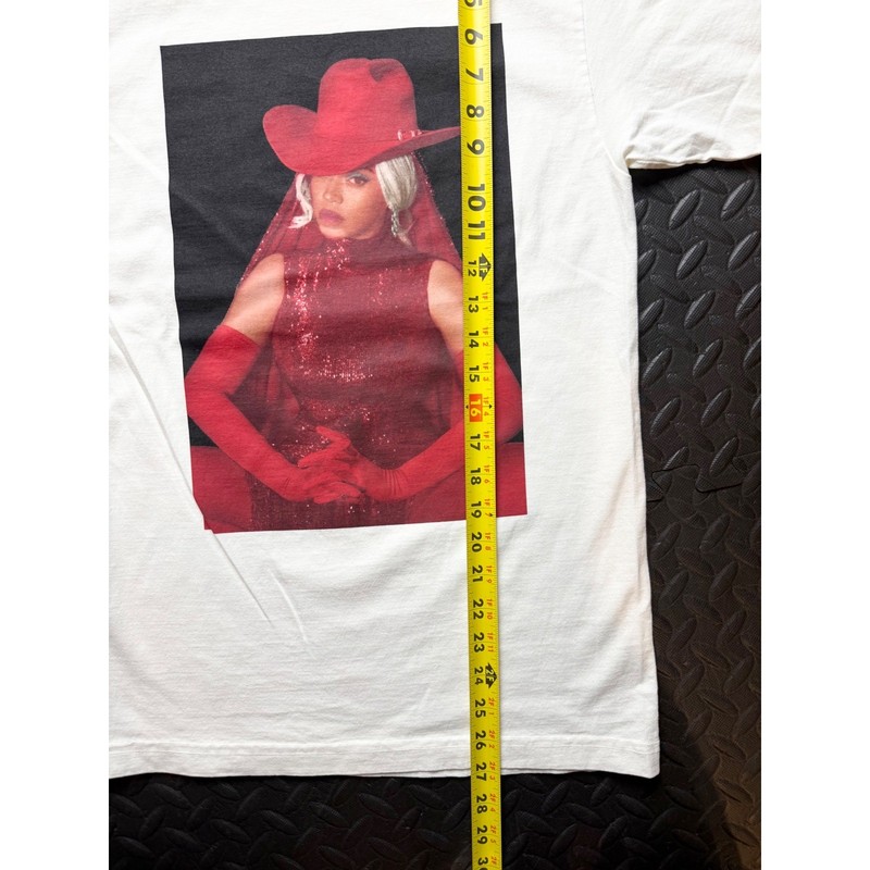 Beyonce CCT2025 Los Angeles Graphic T-Shirt Cream Red Cowboy Hat Mens Small gallery