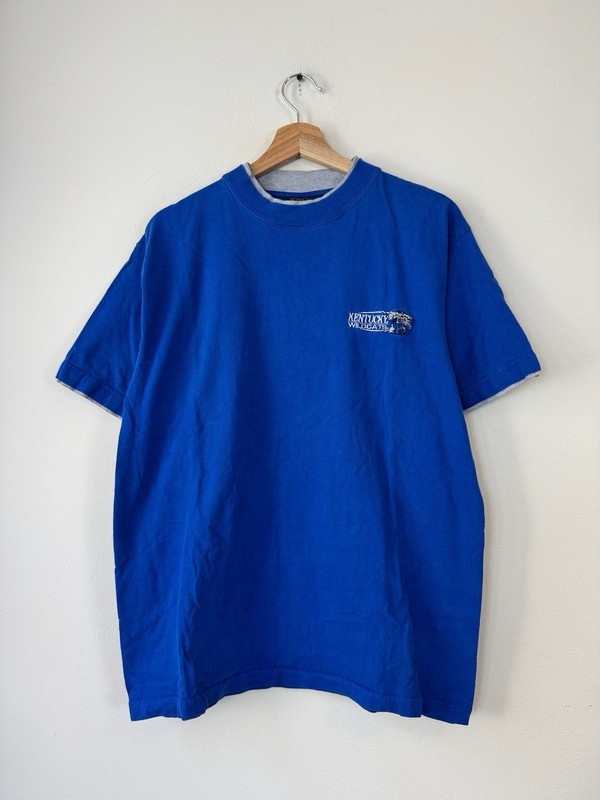 Vintage 90’s University of Kentucky Wildcats NCAA Embroidered Art Blue Tee – L