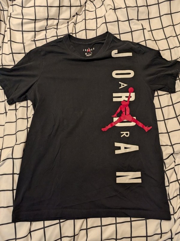 Nike Jordan Vertical Jumpman Graphic T-Shirt Large Black Red |
