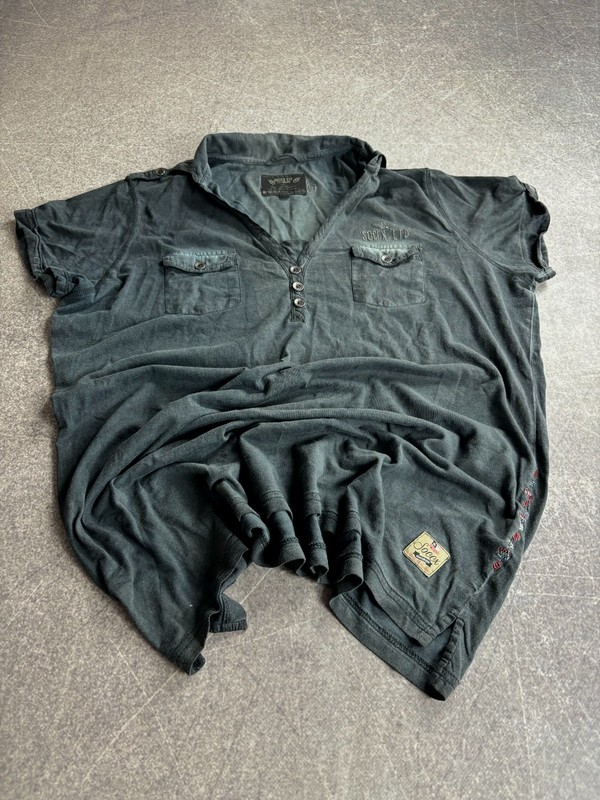 VTG 00s Japanese Y2K Faded Black Henley T-Shirt Distressed Grunge Vintage