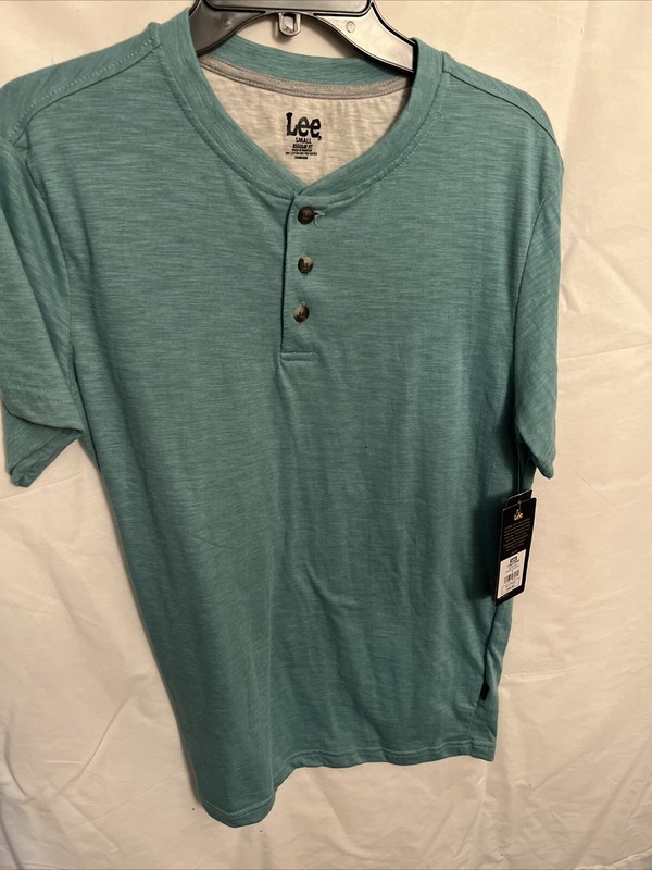 Lee Premium Select Porcelain Blue Short Sleeve Henley Shirt Men’s Small