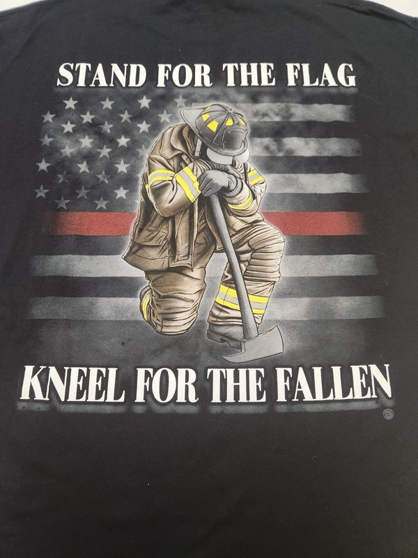 Thin Red Line Stand For The Flag Kneel For The Fallen Black T-Shirt XL New