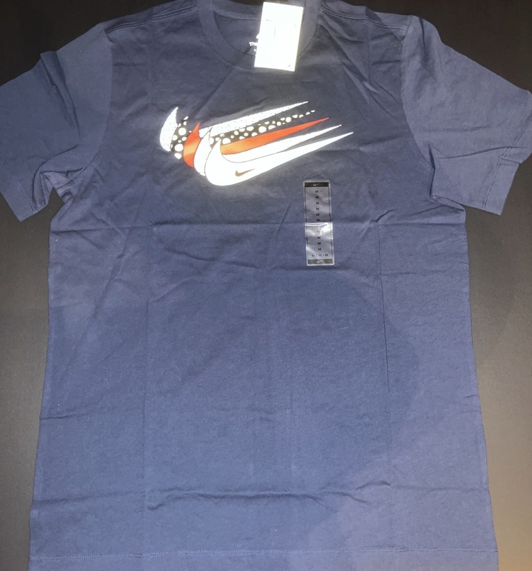 Men’s Nike Sportswear Swoosh T-shirt Size Medium DN5243-410