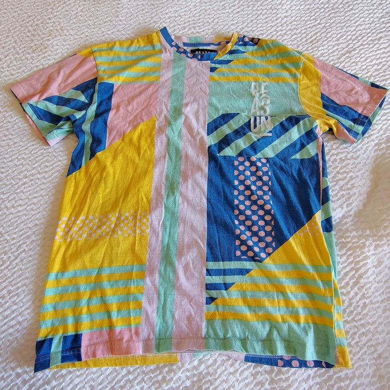 Reason Multi-Color Geometric Pattern T-Shirt Size Large