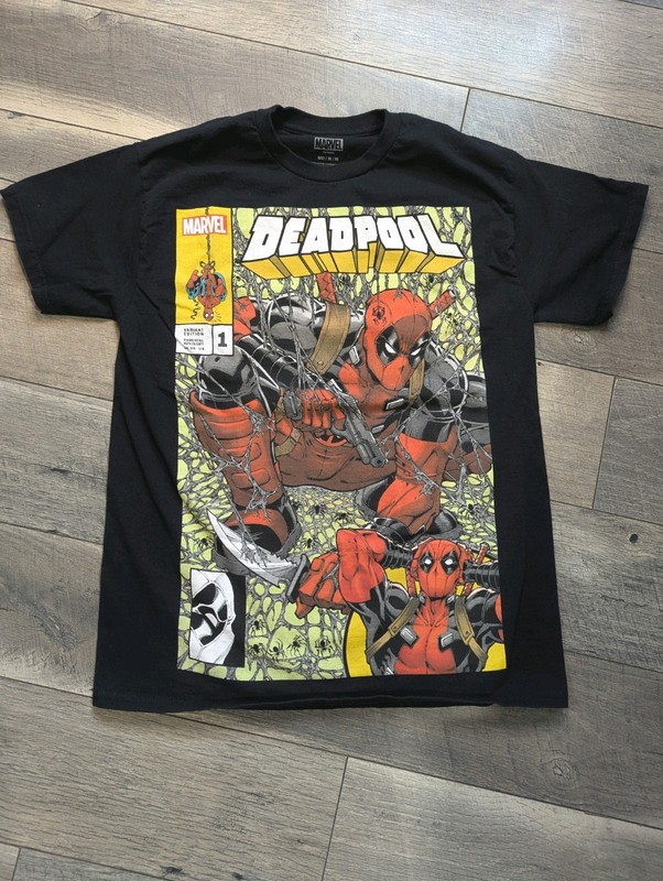 Marvel Deadpool Hot Topic T-Shirt Size Men’s Medium