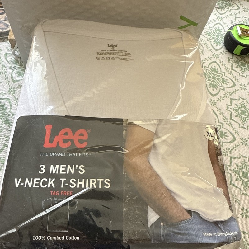 Lee T-Shirt V-neck 3-Pack Size XL White 100% Combed Cotton New Tee Shirts