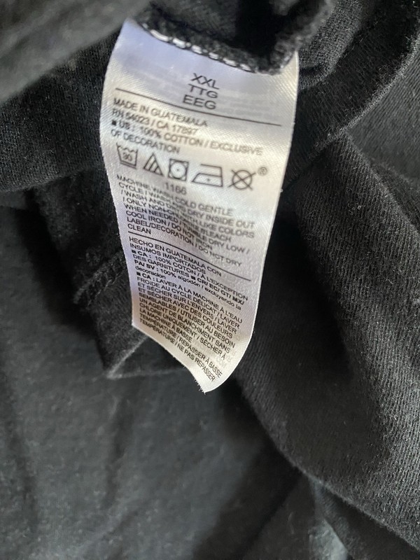 Old Navy Sonic the Hedgehog Men’s XXL T-Shirt Black Colorful Graphics See Pics gallery