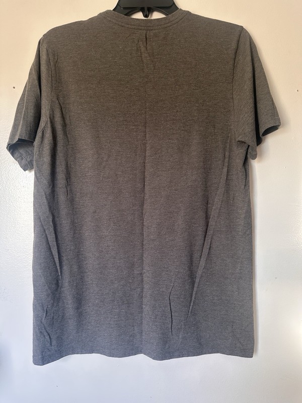 Nike The Nike Tee Men's Athletic Fit M Short Sleeve Crew Gray/Red Graphic Tee gallery
