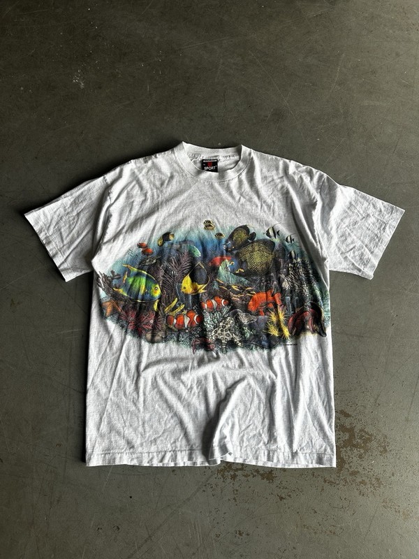 Vintage Tropical Fish Wrap Around Graphic Single Stitch White T-Shirt Size Xl