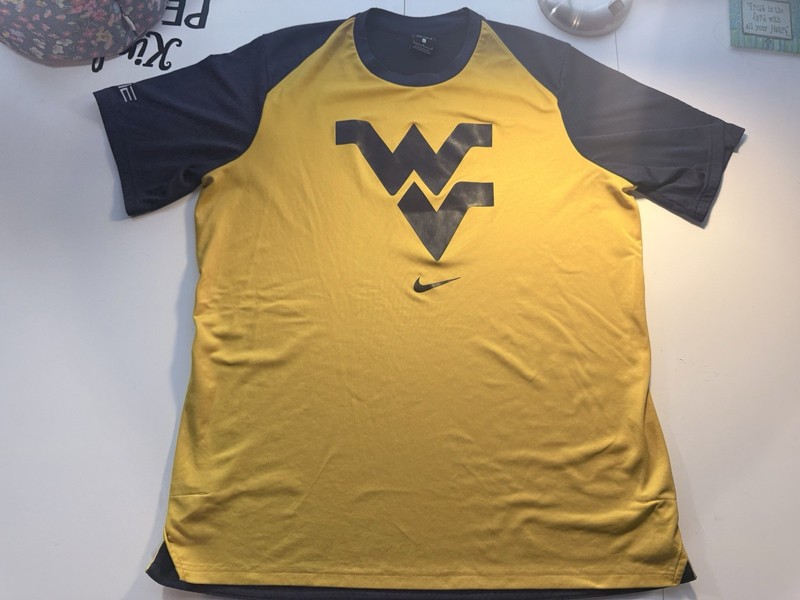 Men’s Nike Elite Two Toned West Virginia Center Logo And Swoosh T Shirt Size L