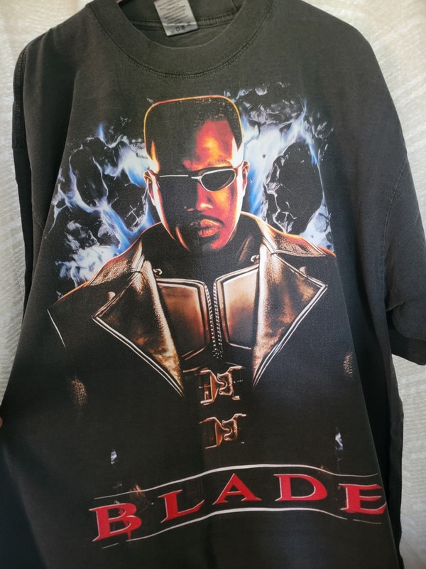 BLADE ON A SHAKA HEAVYWEIGHT T “OVERSIZED FIT