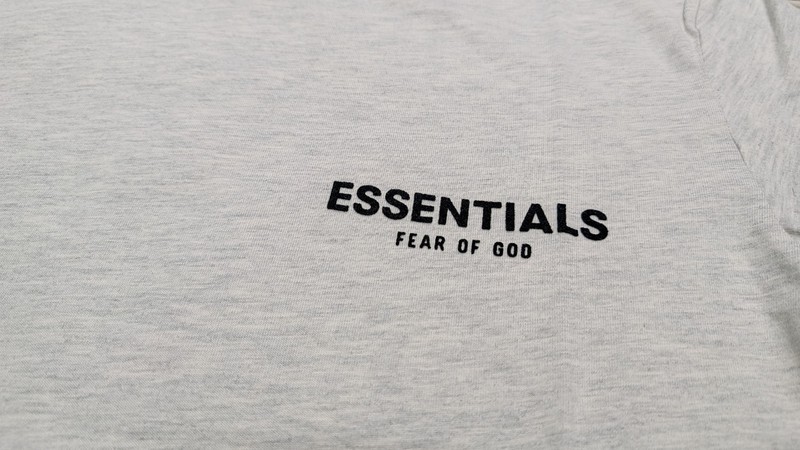 Fear of God Essentials Tee Light Oatmeal Men's L Oversized T-Shirt NWT SS22 gallery