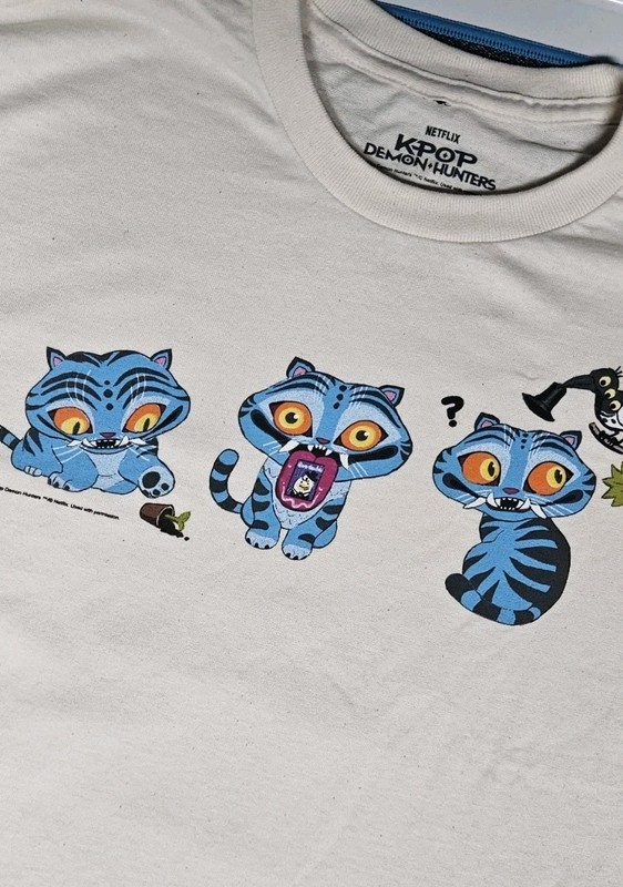 Rare Netflix KPop Demon Hunter Derpy Tiger Bestie Adult Sz Med Tee Shirt NIB