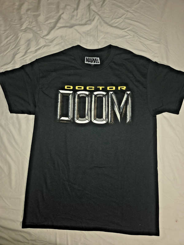 Marvel Doctor Doom Super Villain T shirt, size Medium, NWOT