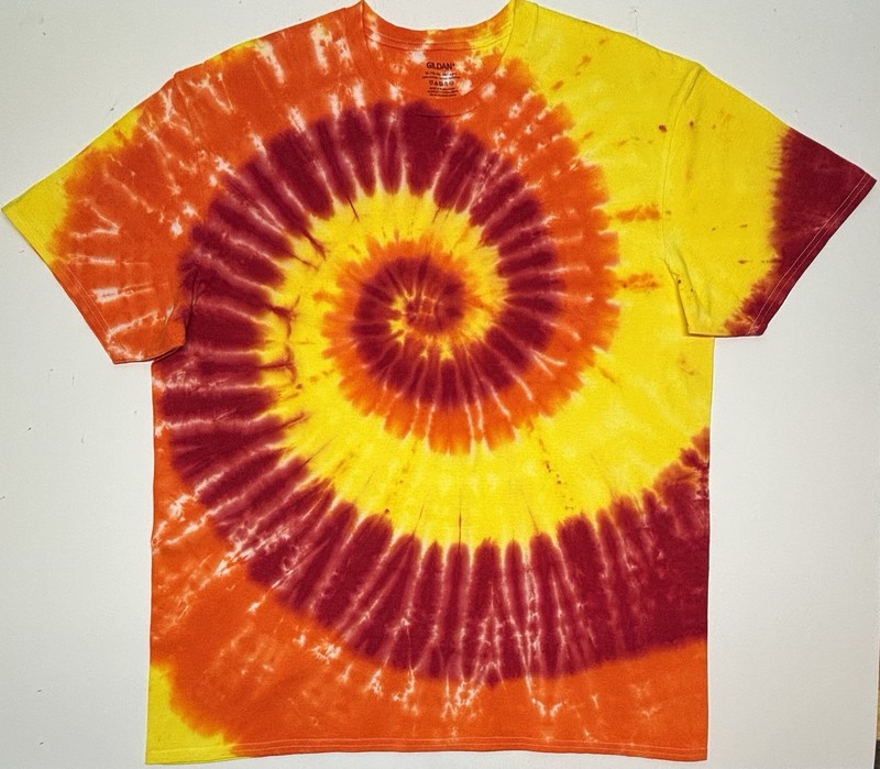 Gildan Handmade Tie Dye Unisex T-Shirt Size XL Multicolor Swirl Design Tee NEW