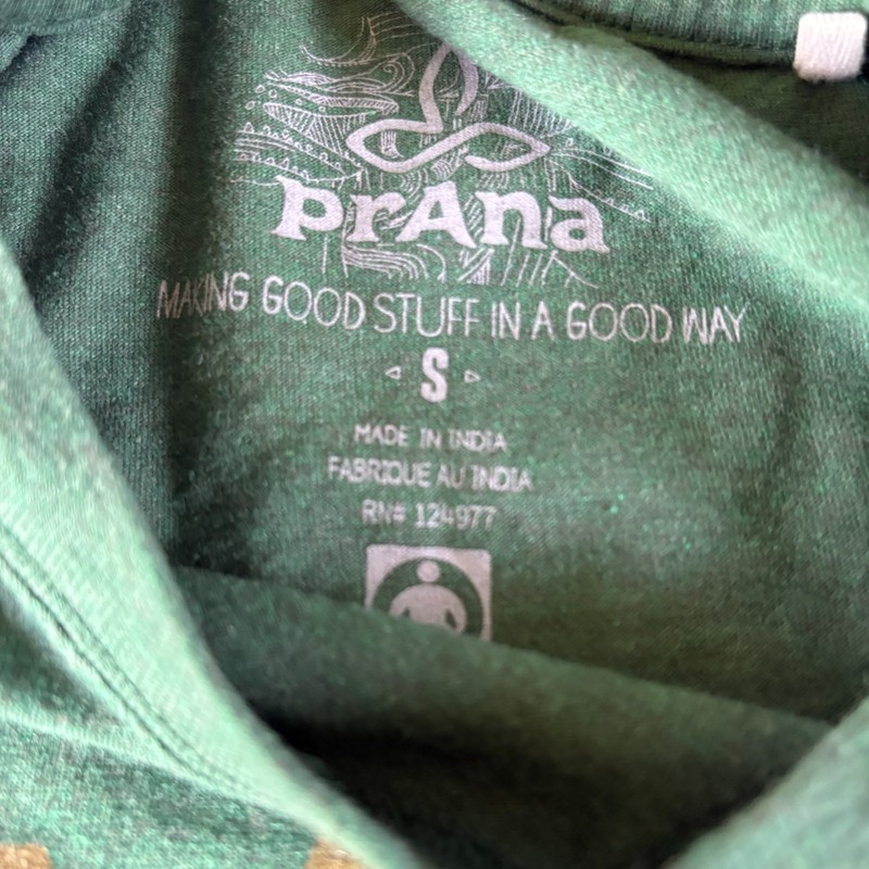 Prana Y'Olde Holiday Christmas T-Shirt Mens Small Green Graphic Print Outdoor gallery