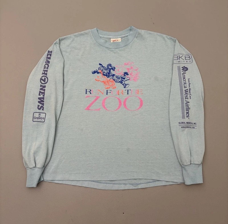 Vintage 90s HEF-T Run For The Zoo Long Sleeve T-Shirt M Blue Polycotton