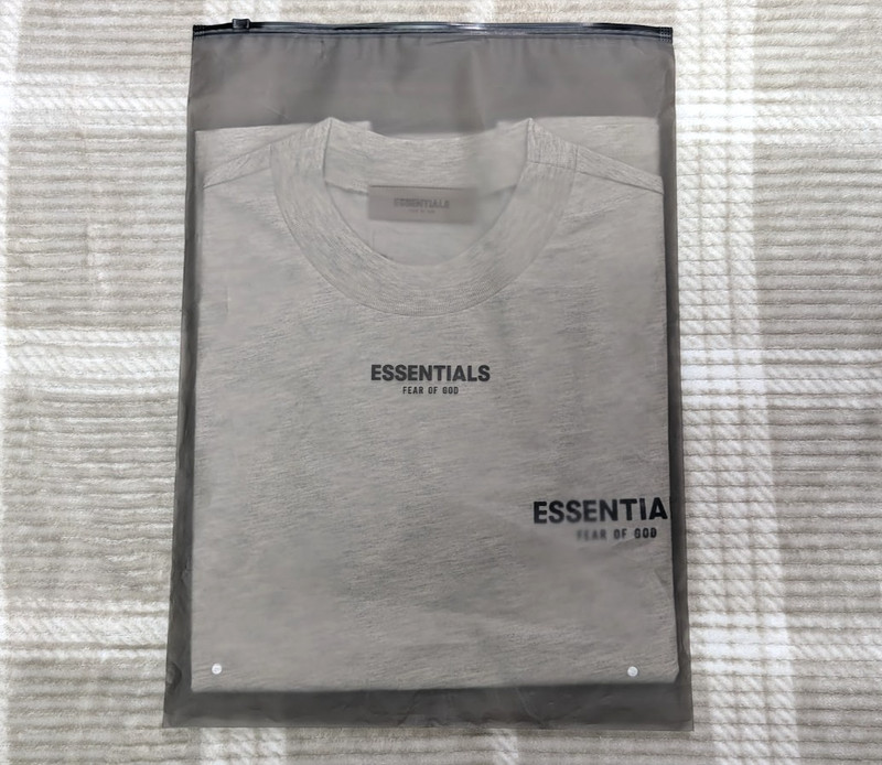 Fear of God Essentials Tee Light Oatmeal Men's L Oversized T-Shirt NWT SS22 gallery